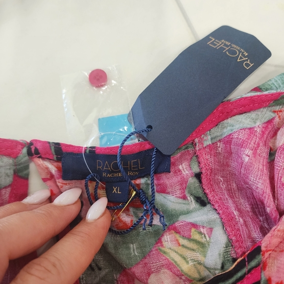 [ Rachel Roy] Women's,size XL new with tags CUTEST TROPICAL/ FLORAL BLOUSE🌺💠🌸 - Picture 14 of 16